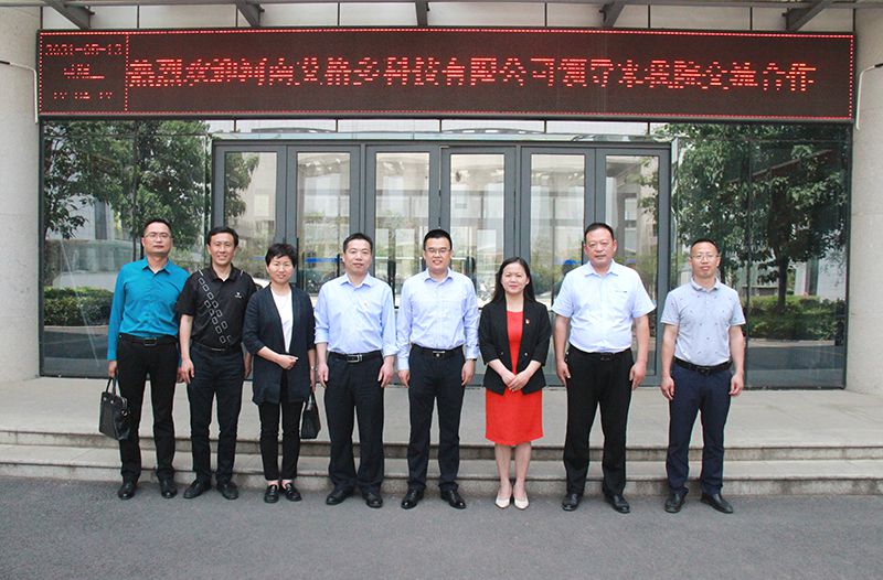 加強(qiáng)校企交流，共謀合作雙贏